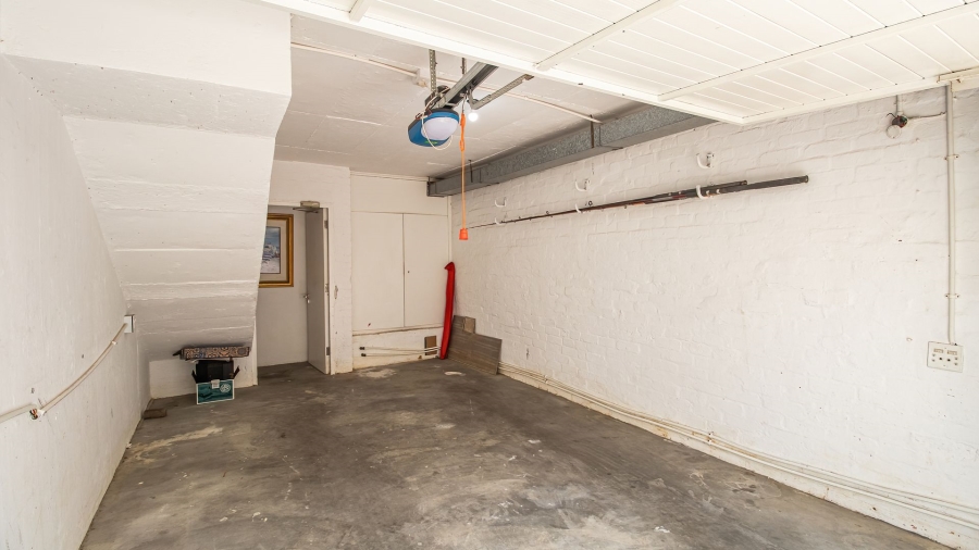 To Let 4 Bedroom Property for Rent in Gordons Bay Village Western Cape